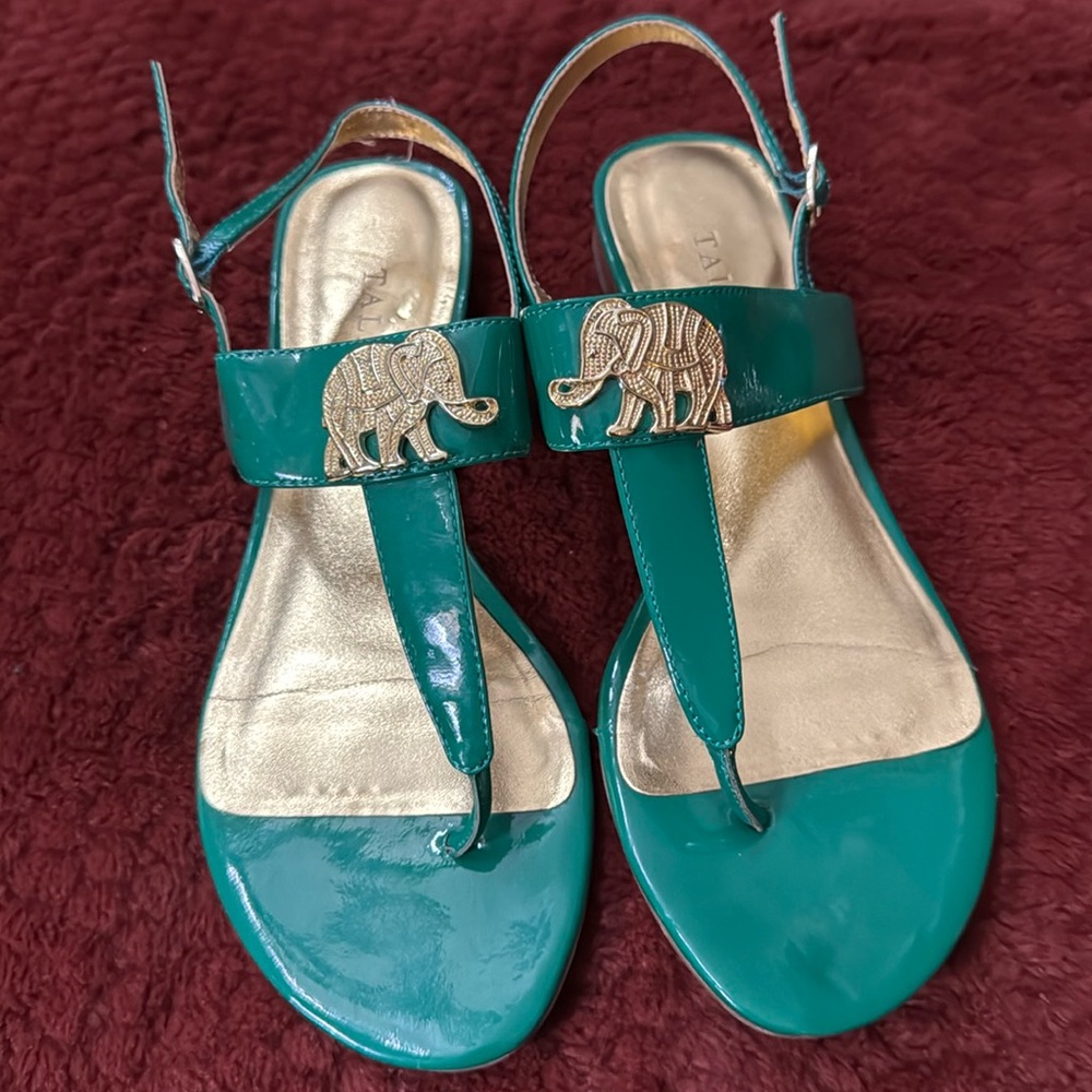 Scar shows on my foot. Selling cheap. Worn once inside.